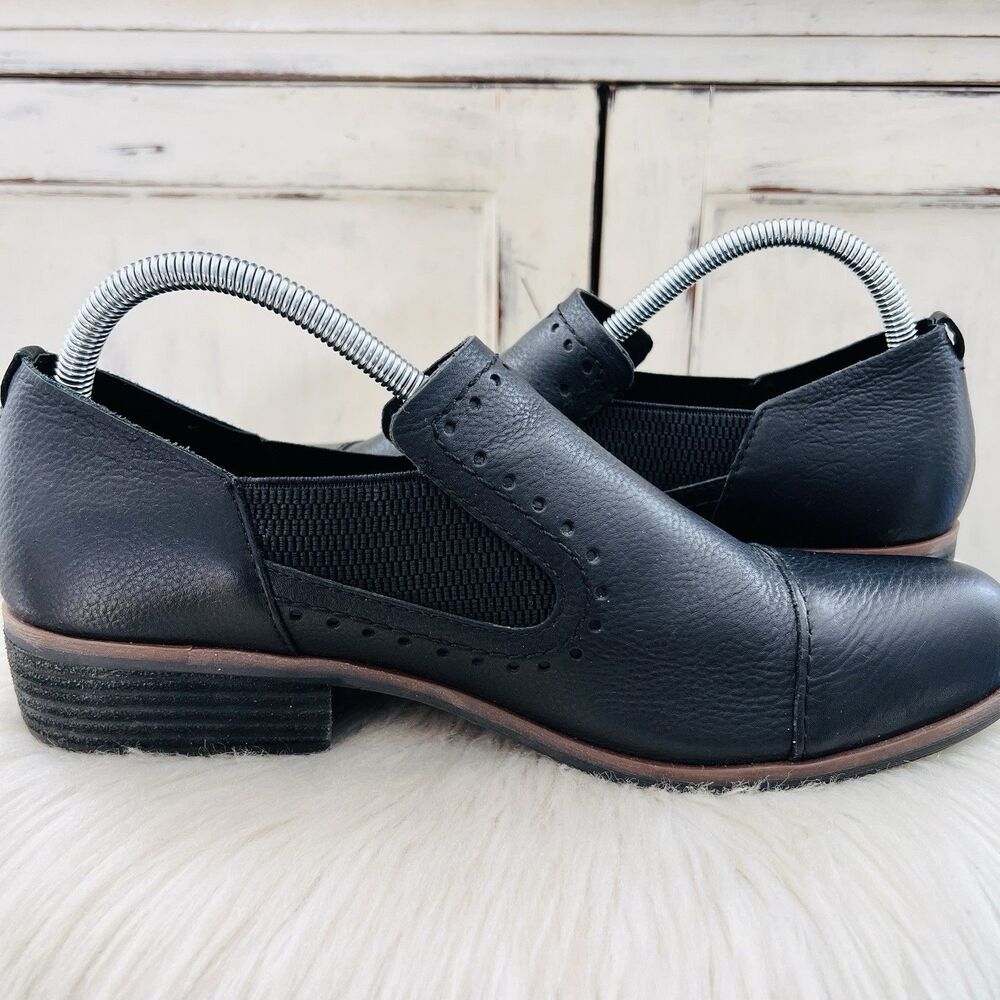 Kork-Ease Black Ankle Booties - Picture 4 of 8